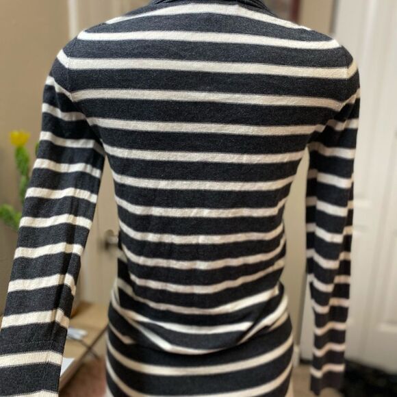 Banana Republic Stripped cardigan size XSmall - Picture 4 of 4